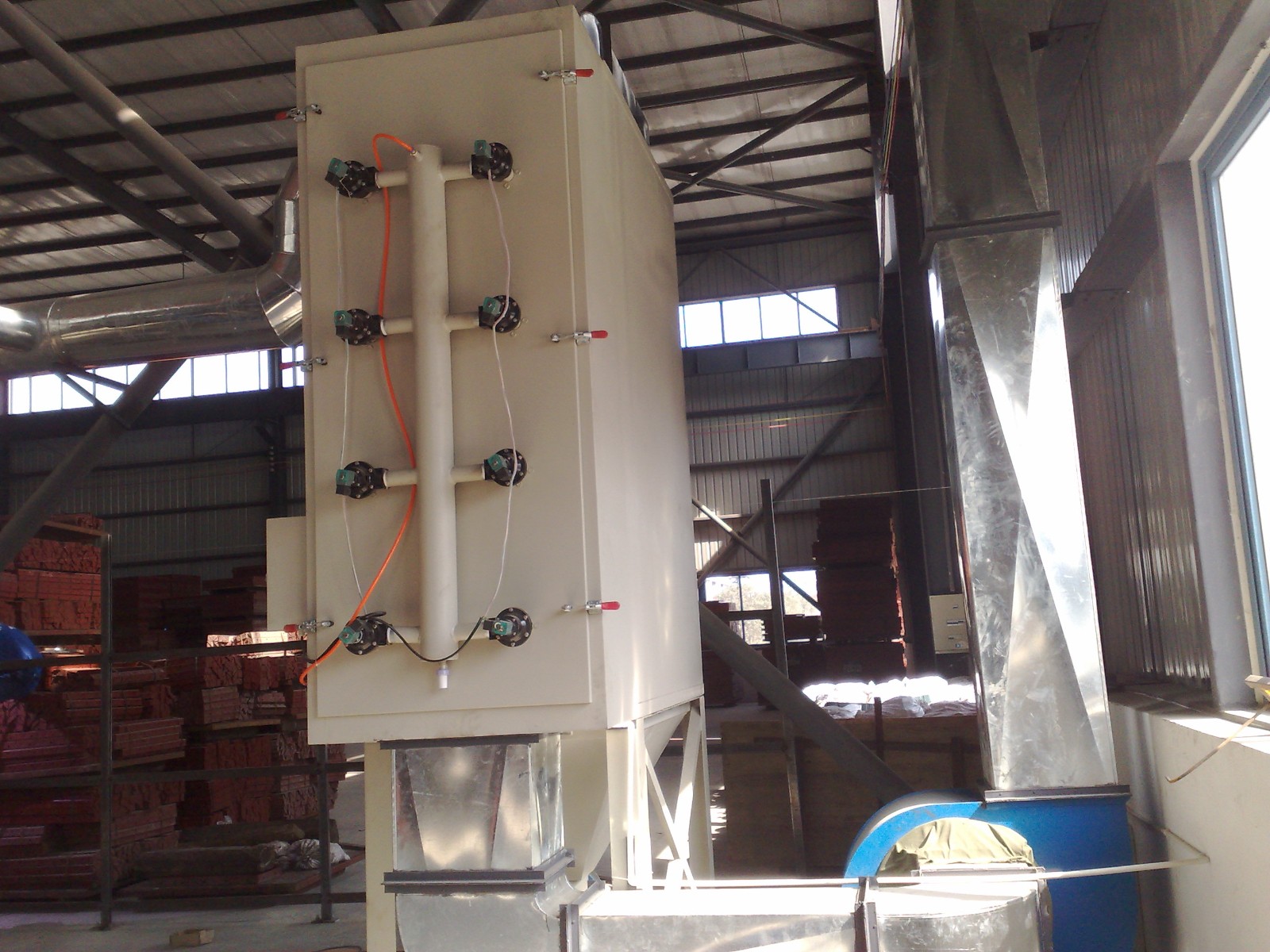 1715047176166619.jpg 模板厂焊烟净化图片.jpg