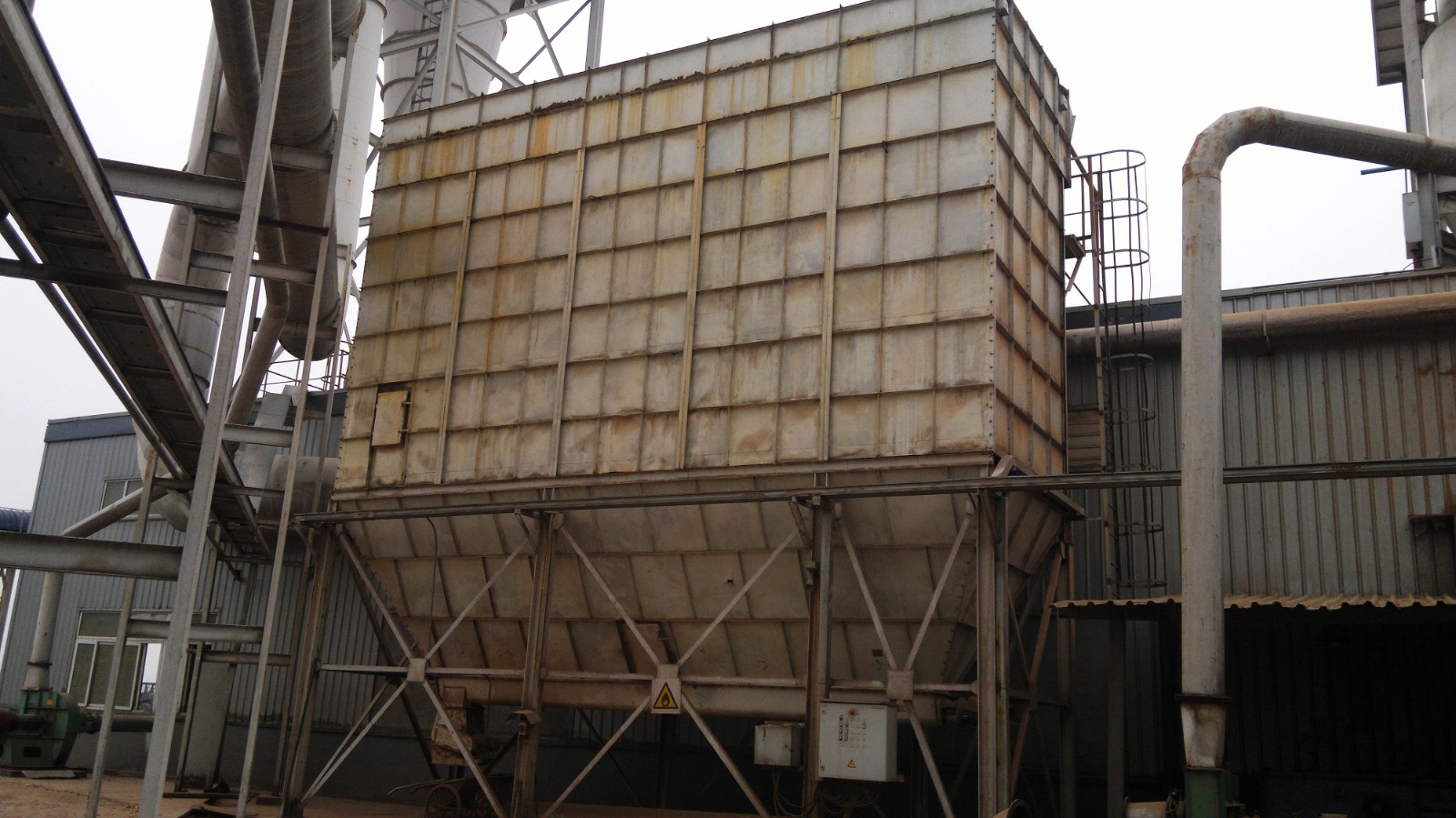 1715048156140145.jpg 木材厂除尘净化图片.jpg